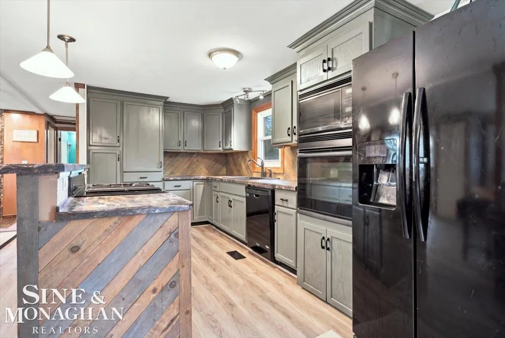 7665 Metcalf Road Kenockee Township, MI 48006