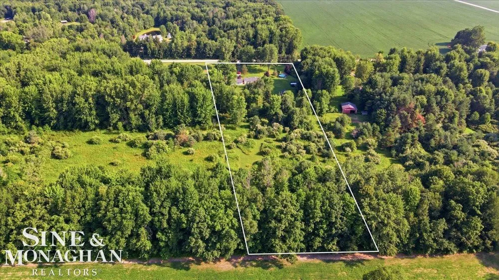 7665 Metcalf Road Kenockee Township, MI 48006
