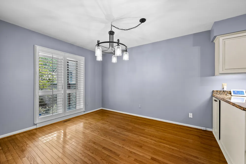 1189 Glenpointe Court Bloomfield Charter Township, MI 48304