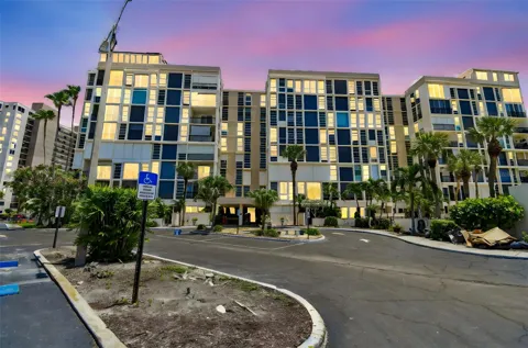 7400 SUN ISLAND DRIVE S #411