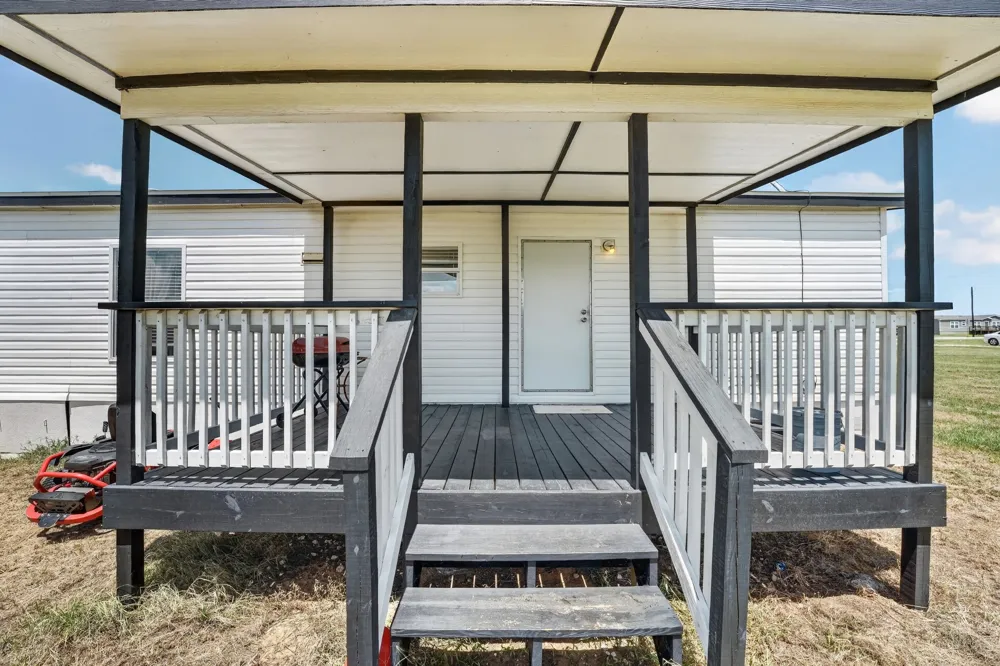 548 Casen Street Dale, TX 78616