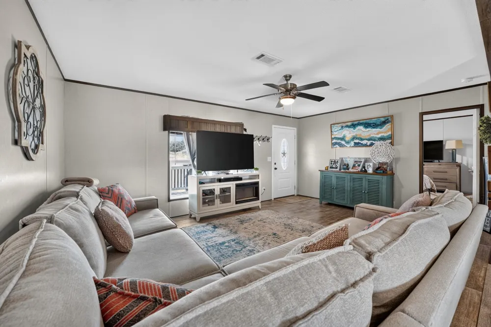 548 Casen Street Dale, TX 78616