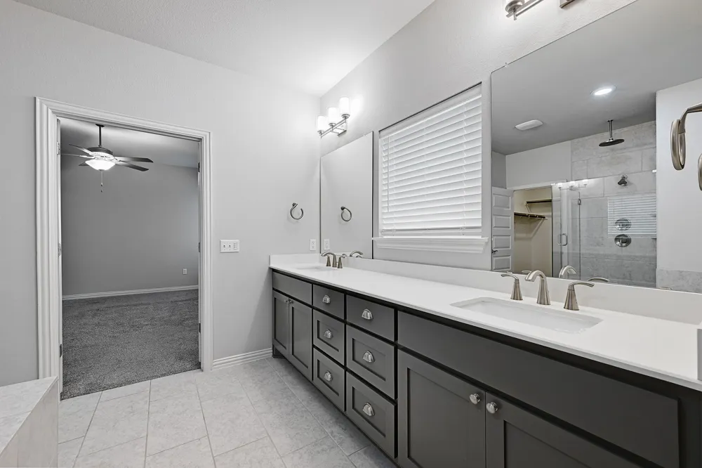 8816 Mina Drive Austin, TX 78747