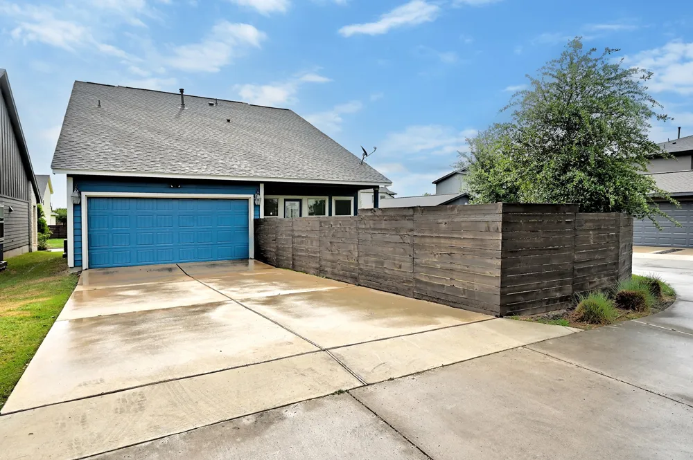 8816 Mina Drive Austin, TX 78747