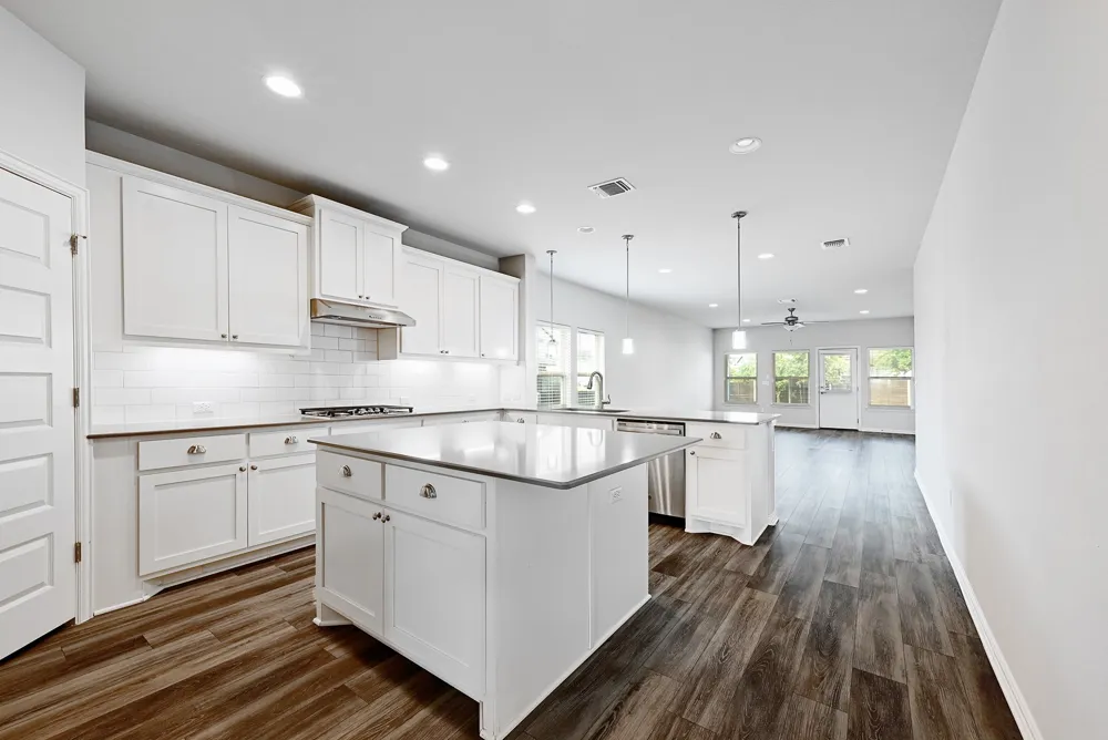 8816 Mina Drive Austin, TX 78747