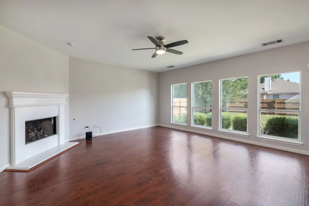 20516 Farm Pond Lane Pflugerville, TX 78660