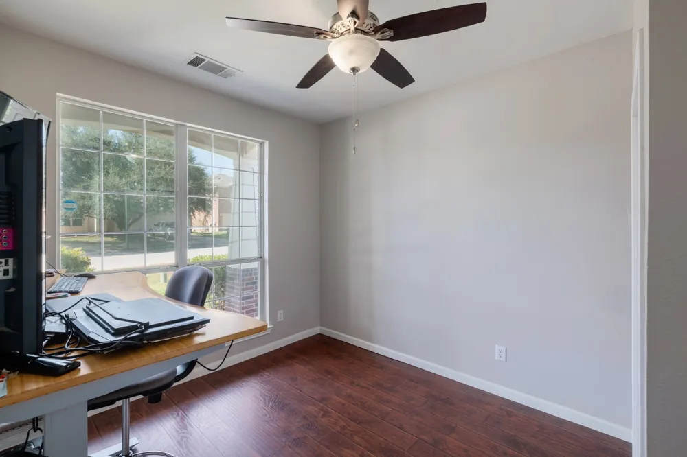 20516 Farm Pond Lane Pflugerville, TX 78660