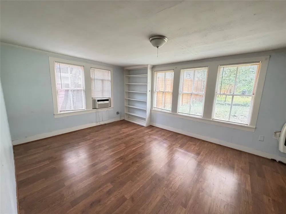 613 Peacock Lane Austin, TX 78704