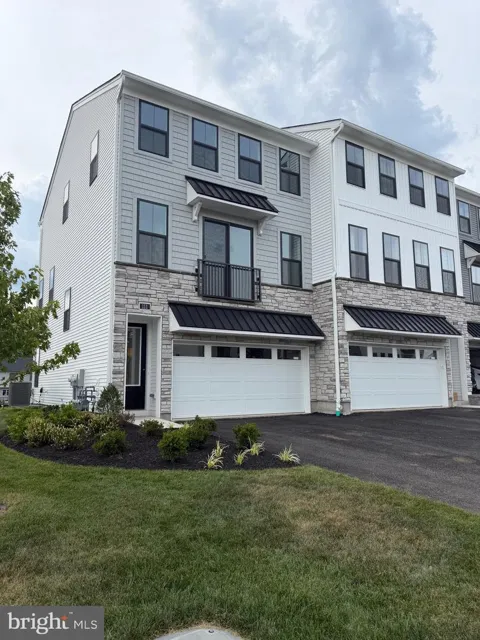 111 BRIANNA COURT #6