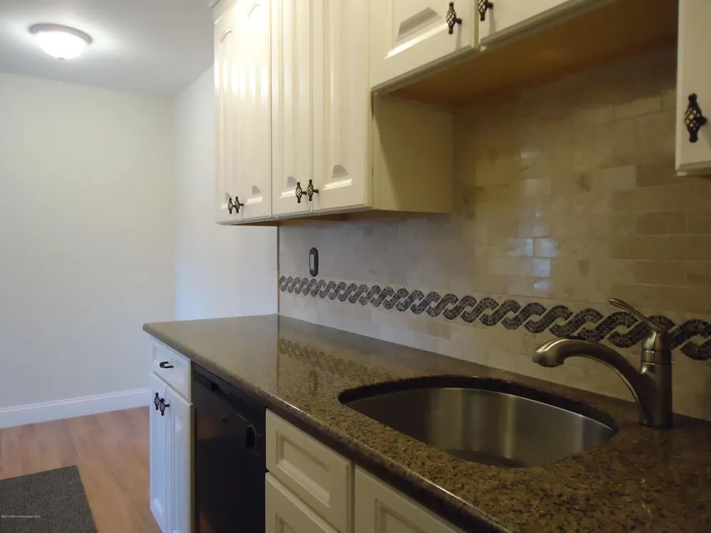 142 Cross Slope Court #F Manalapan, NJ 07726