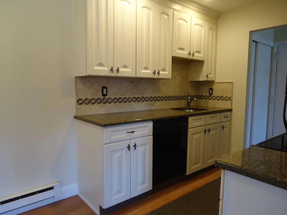 142 Cross Slope Court #F Manalapan, NJ 07726