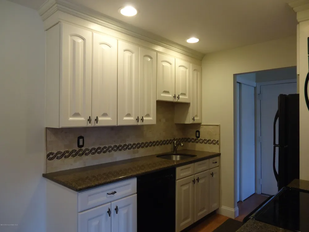142 Cross Slope Court #F Manalapan, NJ 07726