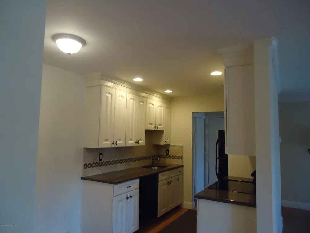 142 Cross Slope Court #F Manalapan, NJ 07726
