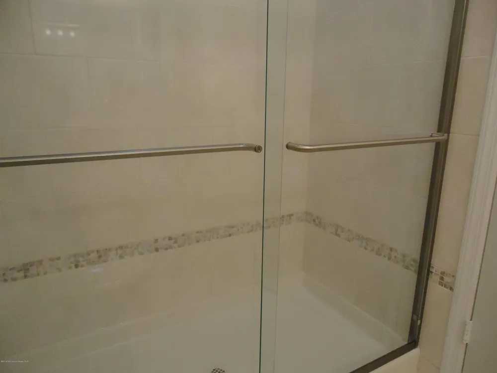 142 Cross Slope Court #F Manalapan, NJ 07726