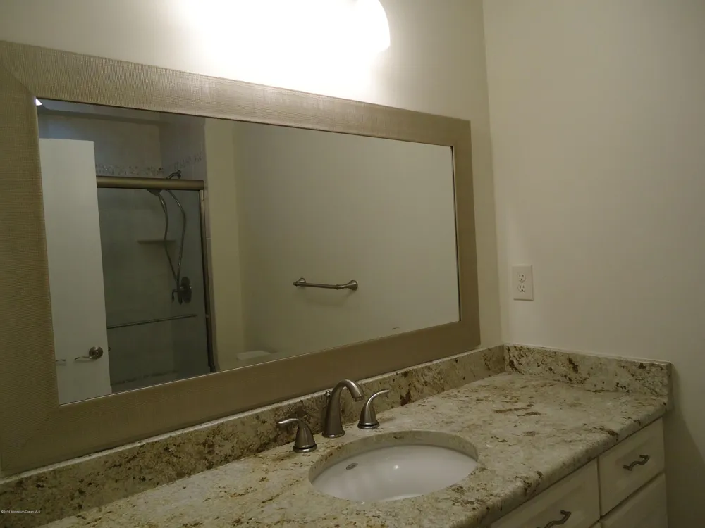 142 Cross Slope Court #F Manalapan, NJ 07726