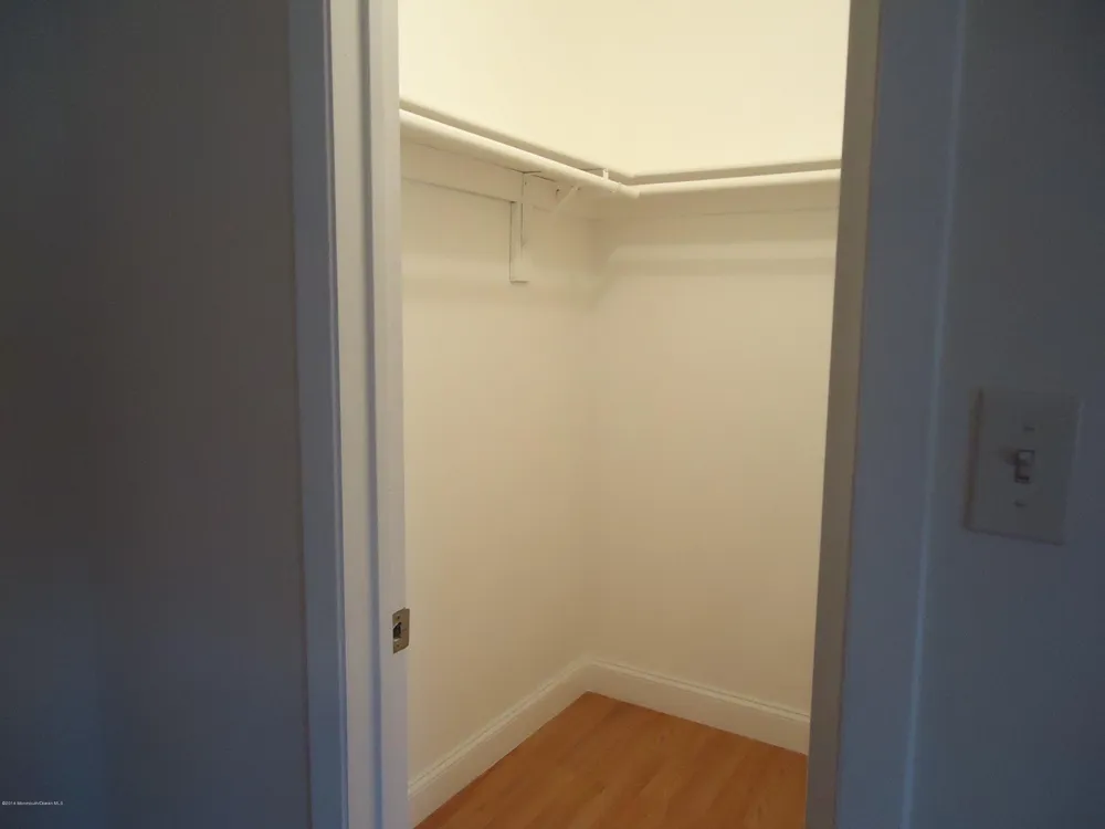 142 Cross Slope Court #F Manalapan, NJ 07726