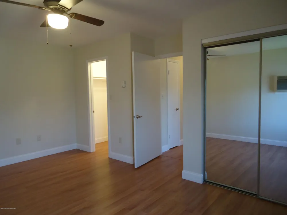 142 Cross Slope Court #F Manalapan, NJ 07726