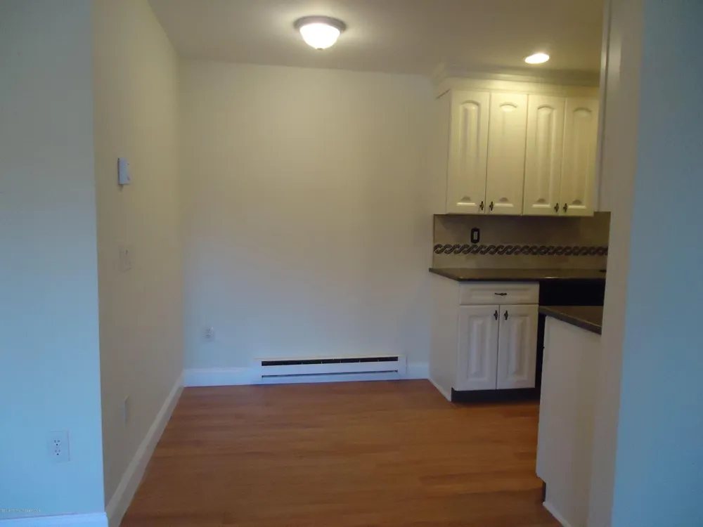 142 Cross Slope Court #F Manalapan, NJ 07726