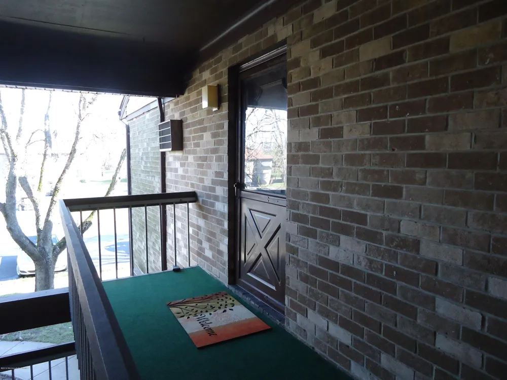 142 Cross Slope Court #F Manalapan, NJ 07726