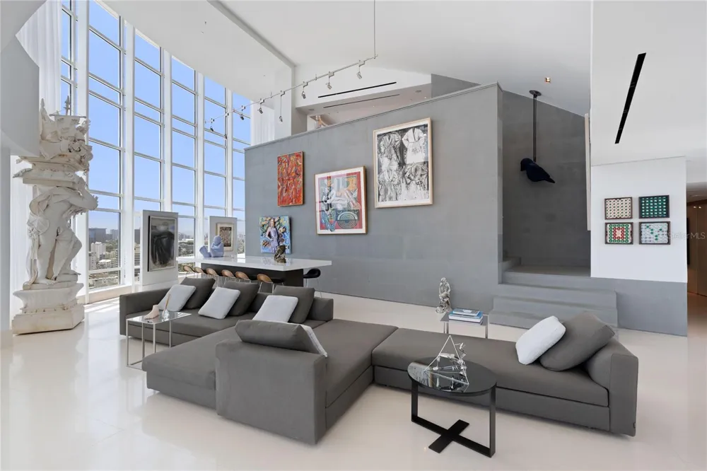 1052 ASHFORD AVENUE #PH-18 San Juan, PR 00907