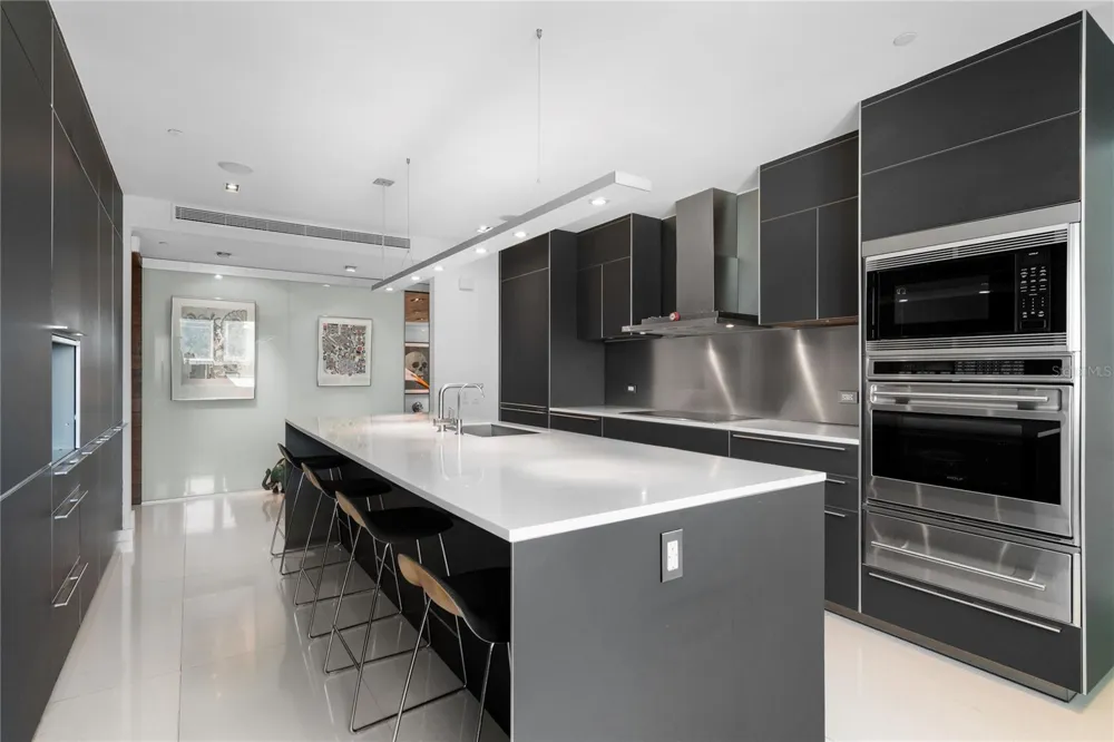 1052 ASHFORD AVENUE #PH-18 San Juan, PR 00907
