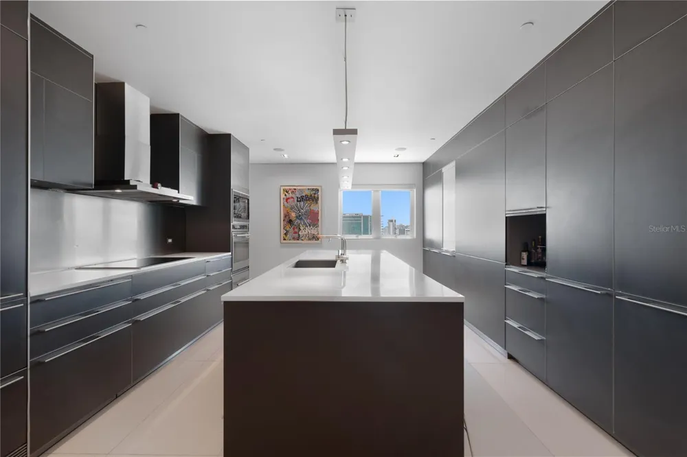1052 ASHFORD AVENUE #PH-18 San Juan, PR 00907