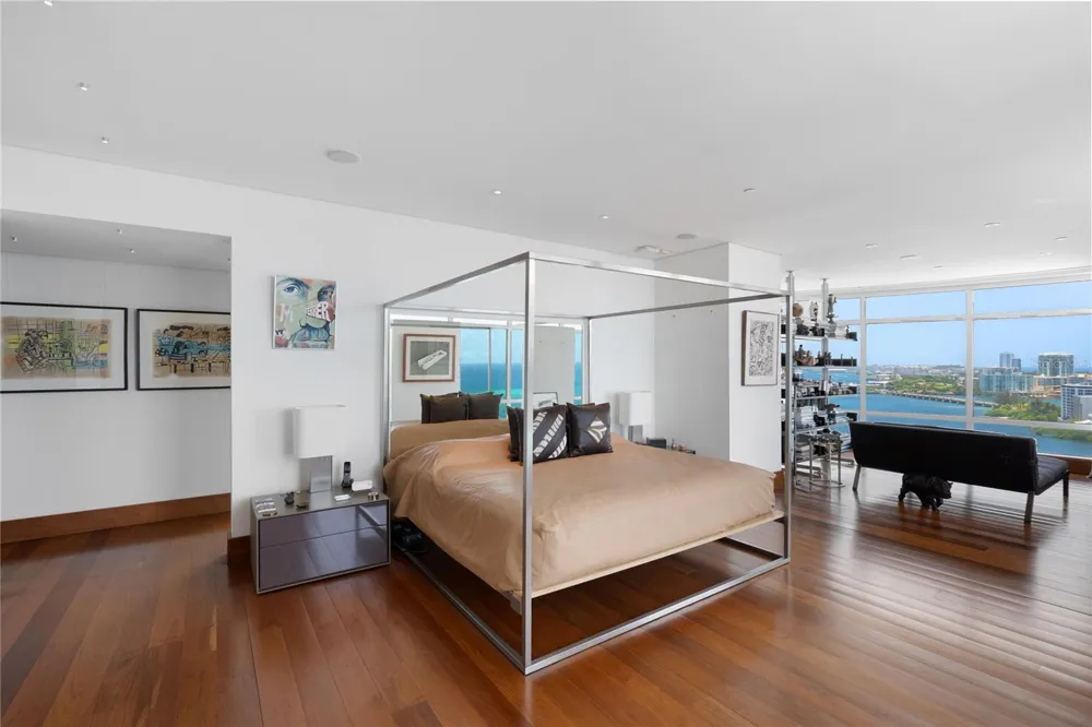 1052 ASHFORD AVENUE #PH-18 San Juan, PR 00907