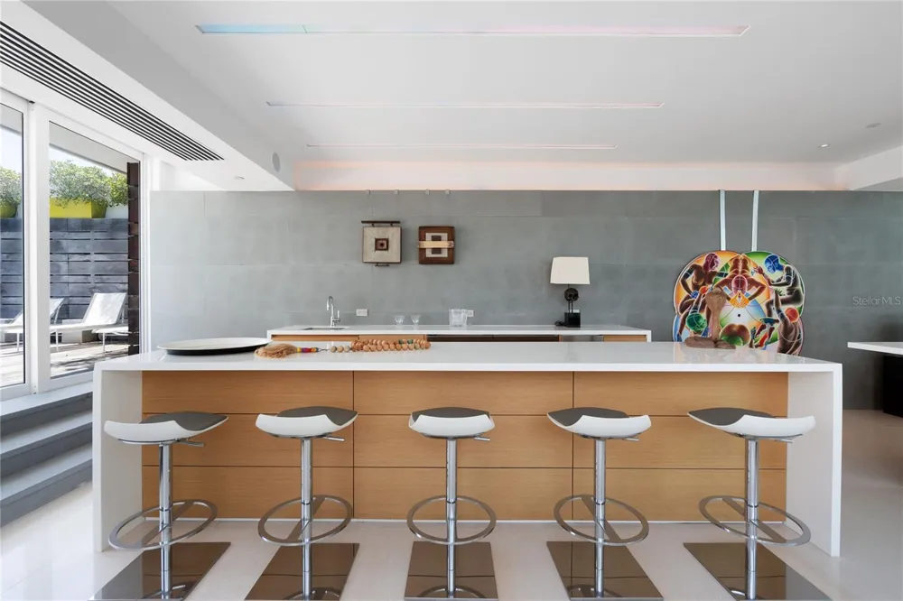 1052 ASHFORD AVENUE #PH-18 San Juan, PR 00907