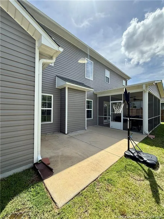 523 Bridgehaven Drive Raeford, NC 28376