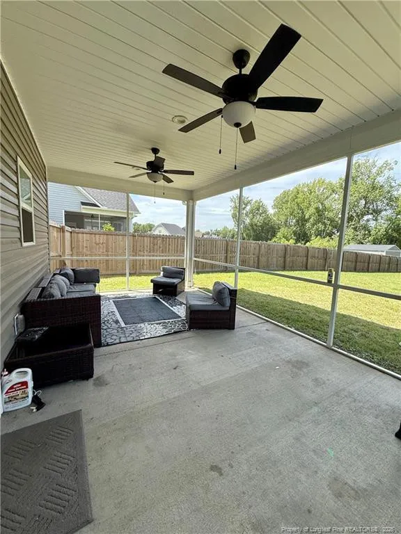 523 Bridgehaven Drive Raeford, NC 28376