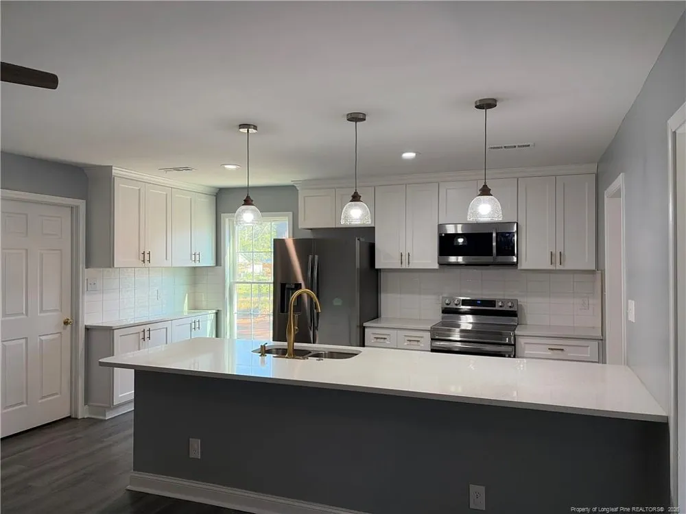 5811 Paragon Point Hope Mills, NC 28348