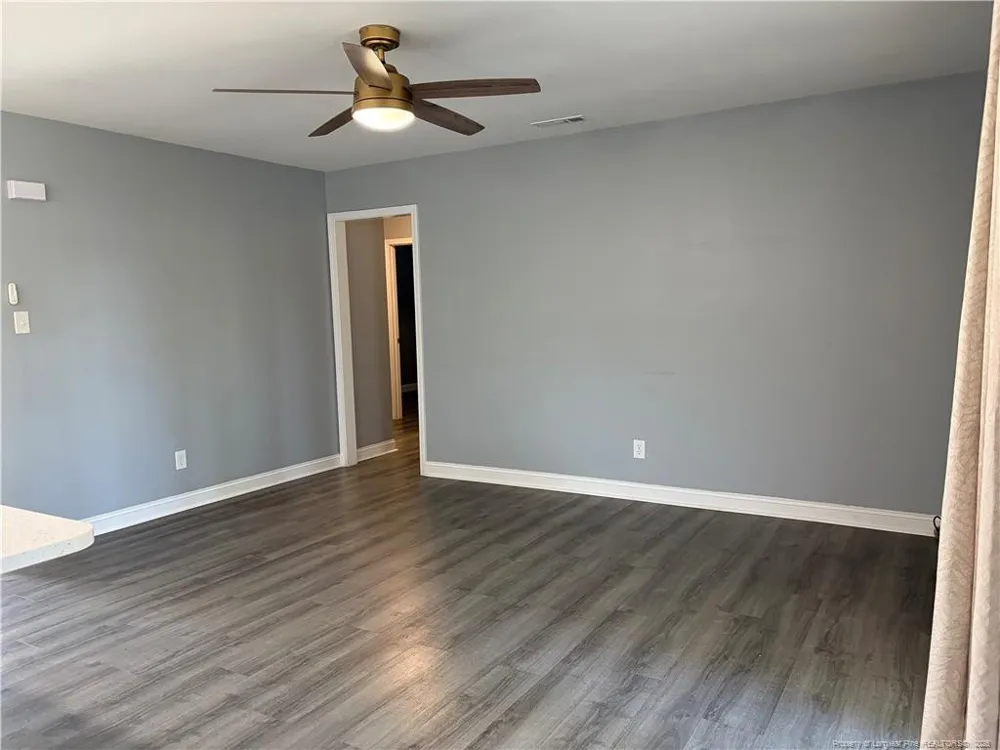 5811 Paragon Point Hope Mills, NC 28348