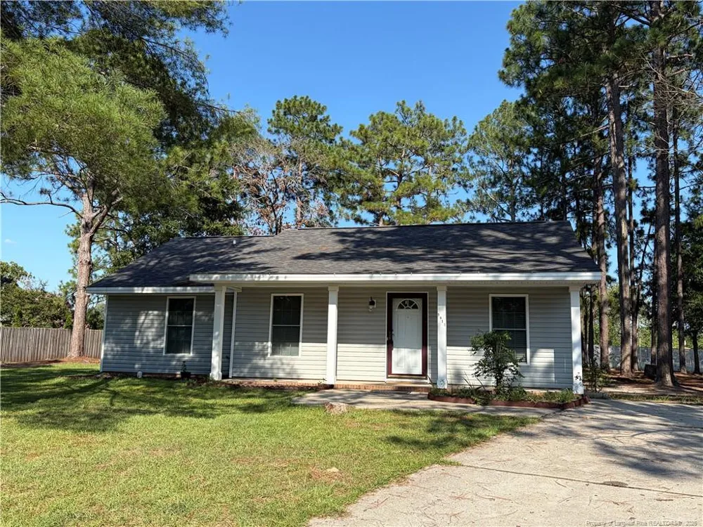 5811 Paragon Point Hope Mills, NC 28348