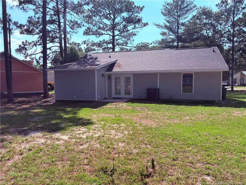 5811 Paragon Point Hope Mills, NC 28348