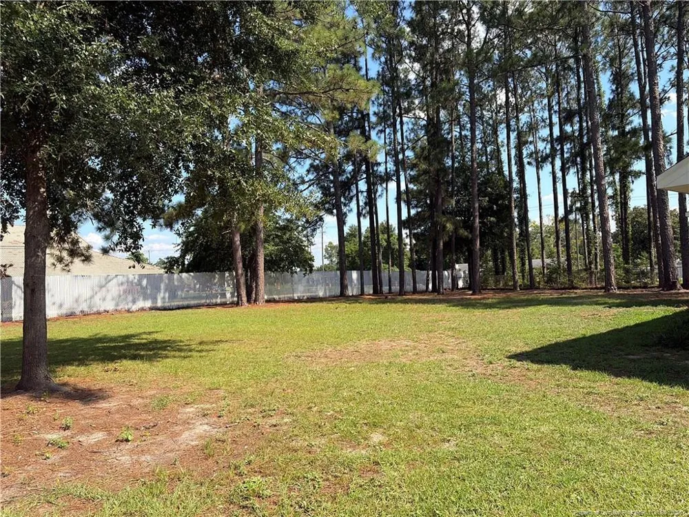5811 Paragon Point Hope Mills, NC 28348