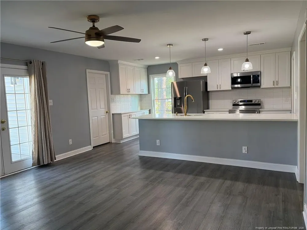 5811 Paragon Point Hope Mills, NC 28348