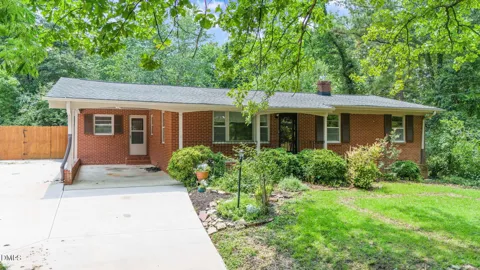 321 Clarendon Crescent