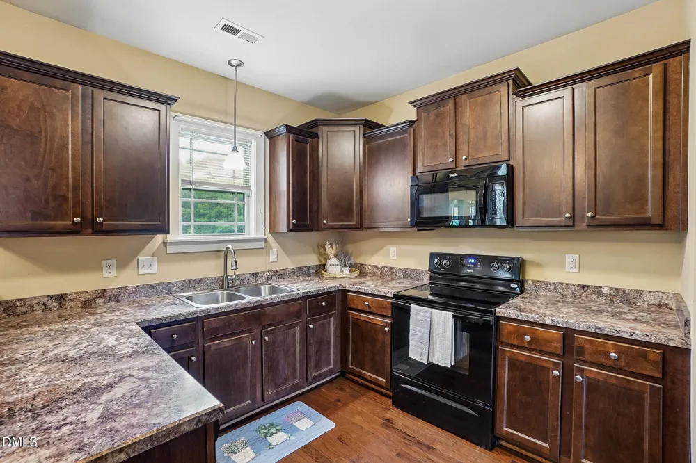 112 Camden Pl Street Princeton, NC 27569