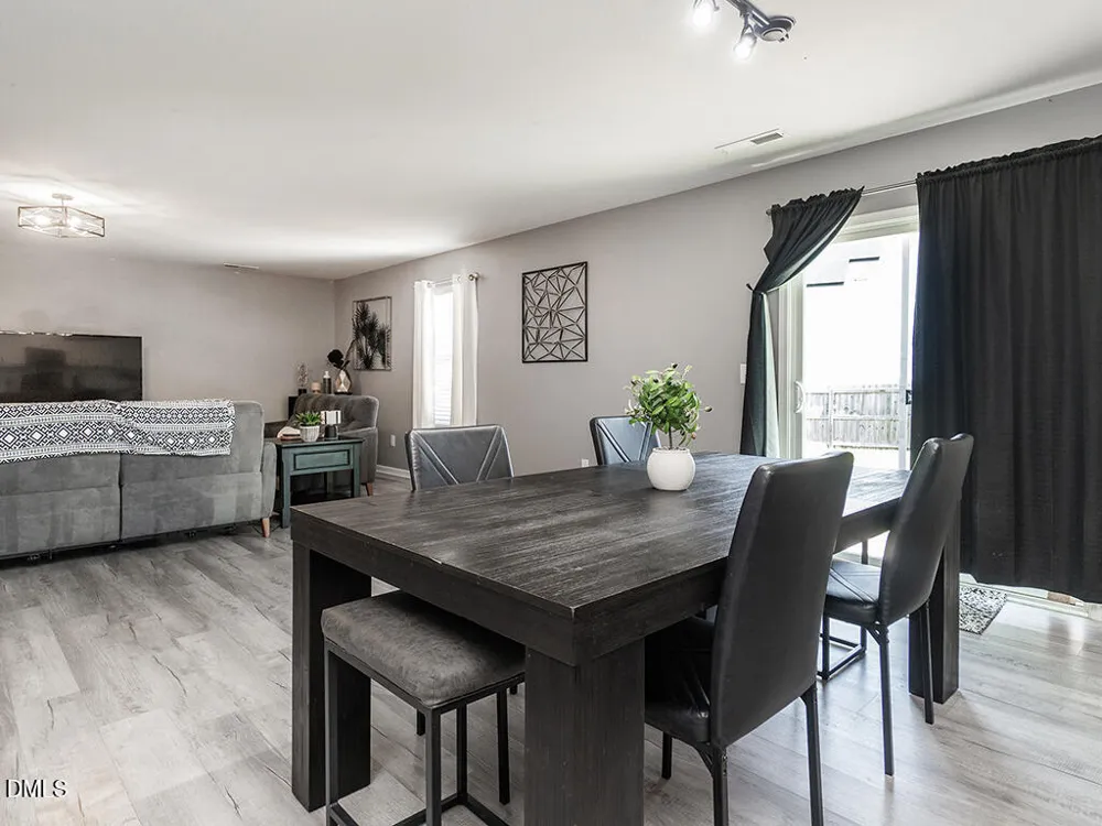 102 Seward Place Burlington, NC 27217