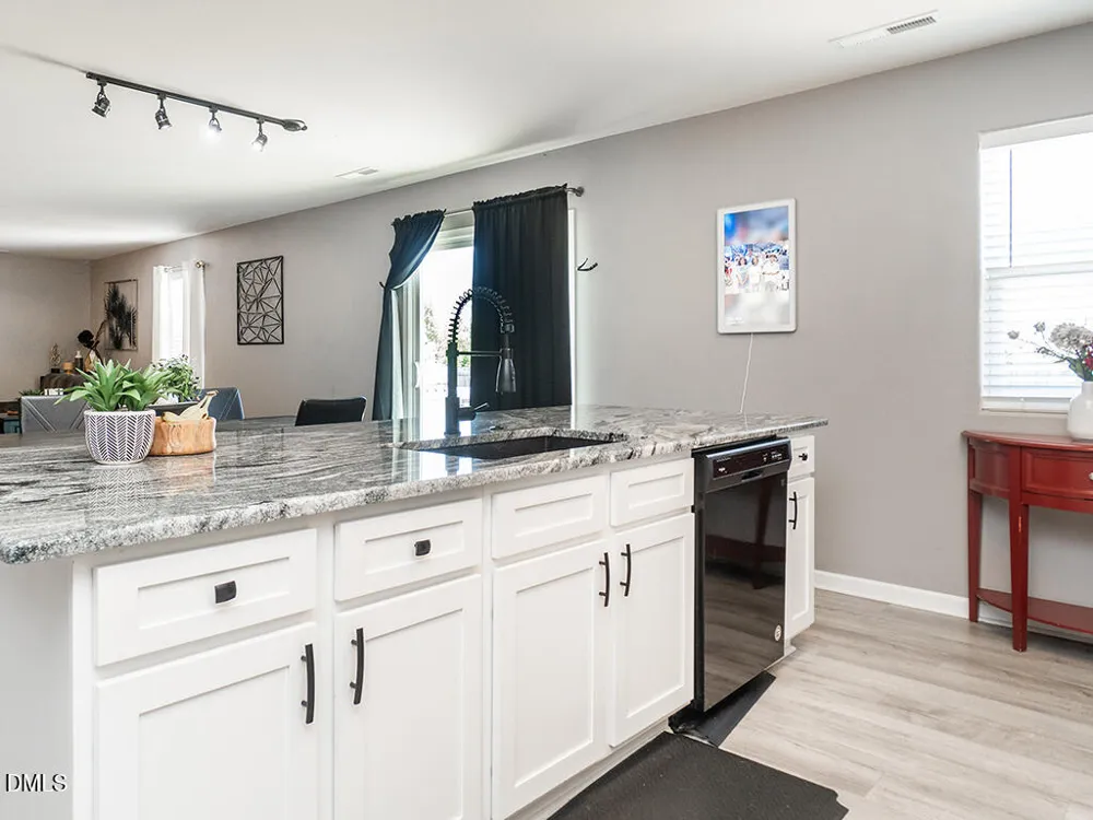 102 Seward Place Burlington, NC 27217