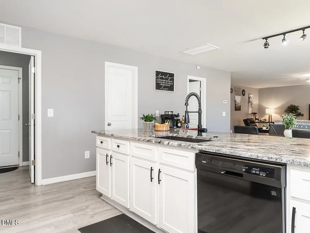 102 Seward Place Burlington, NC 27217