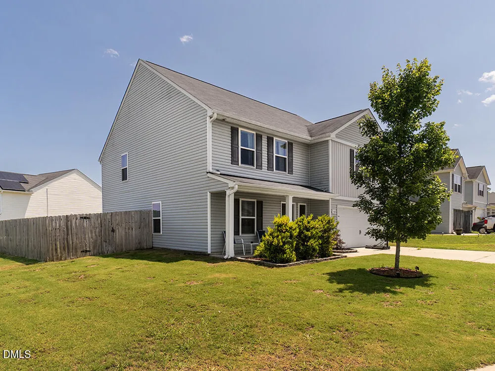 102 Seward Place Burlington, NC 27217