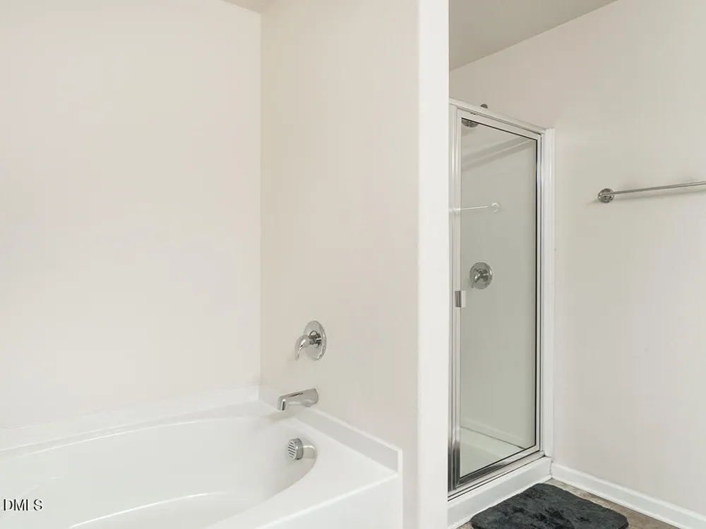 102 Seward Place Burlington, NC 27217
