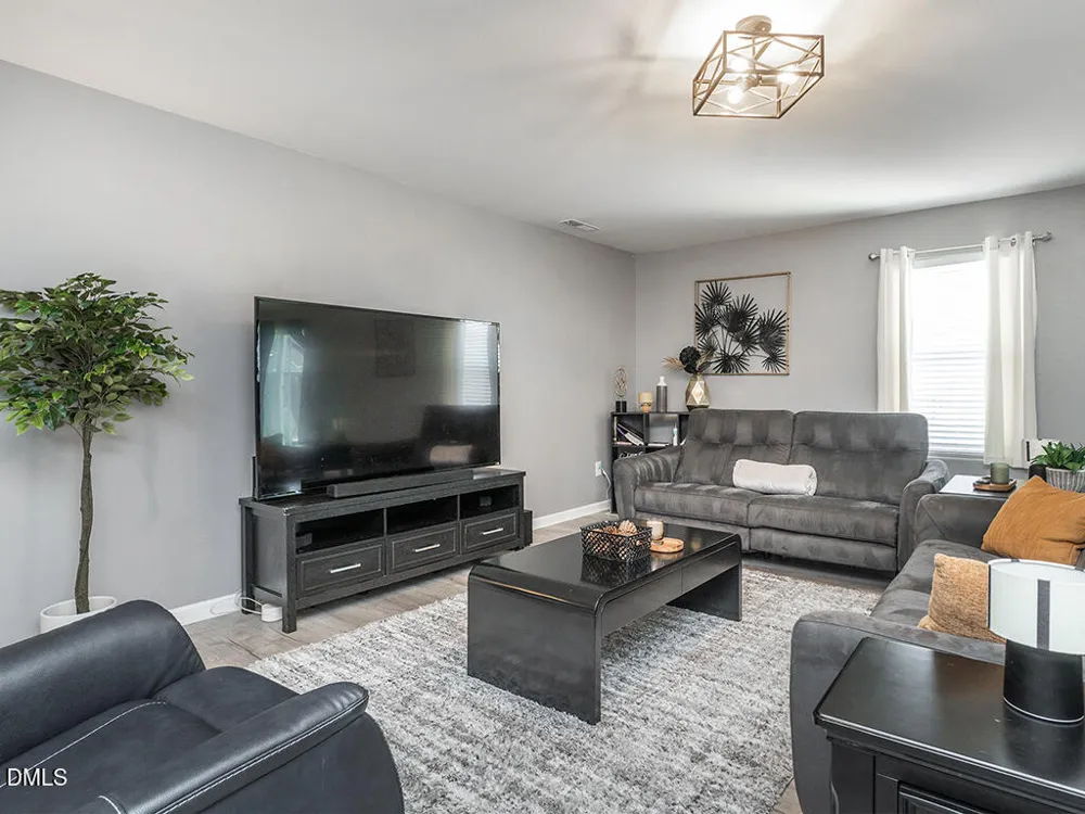 102 Seward Place Burlington, NC 27217