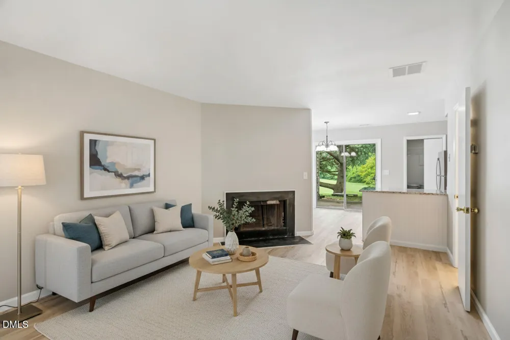 118 Friar Lane Carrboro, NC 27510