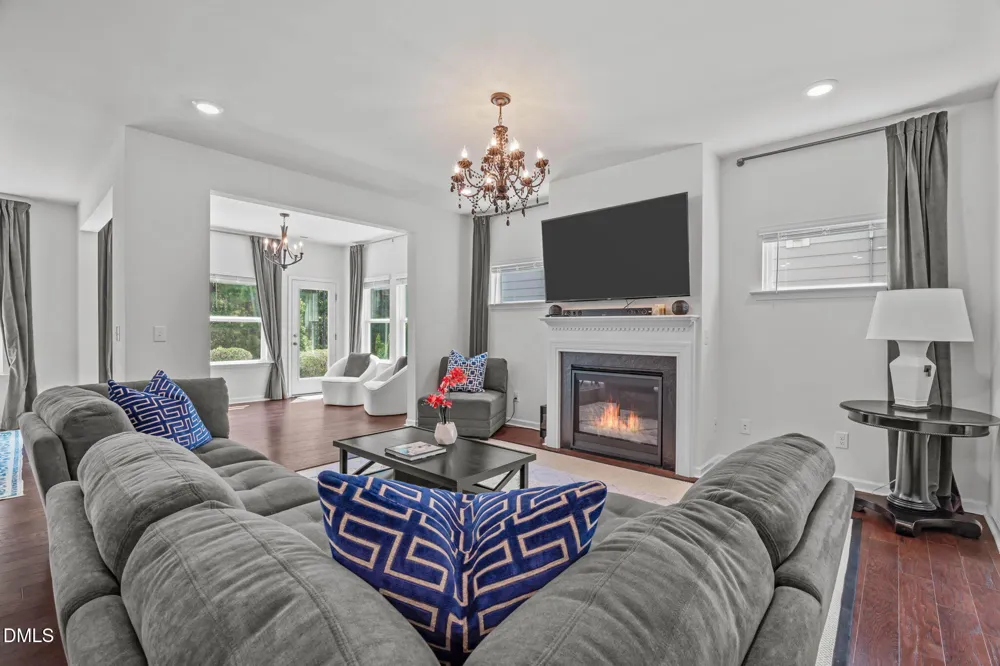 529 Oaks End Drive Holly Springs, NC 27540