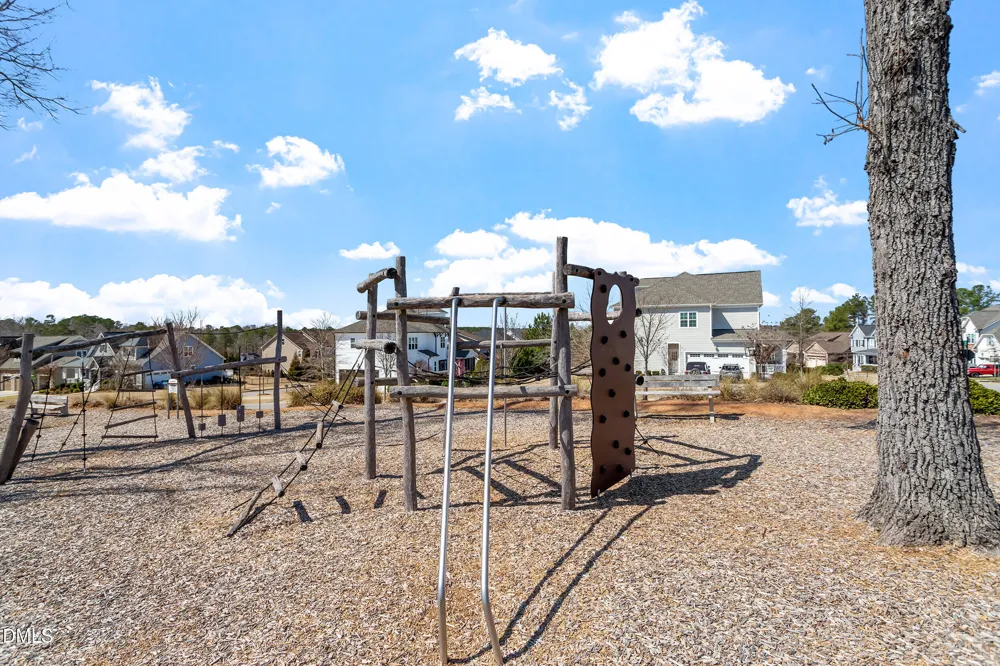 529 Oaks End Drive Holly Springs, NC 27540