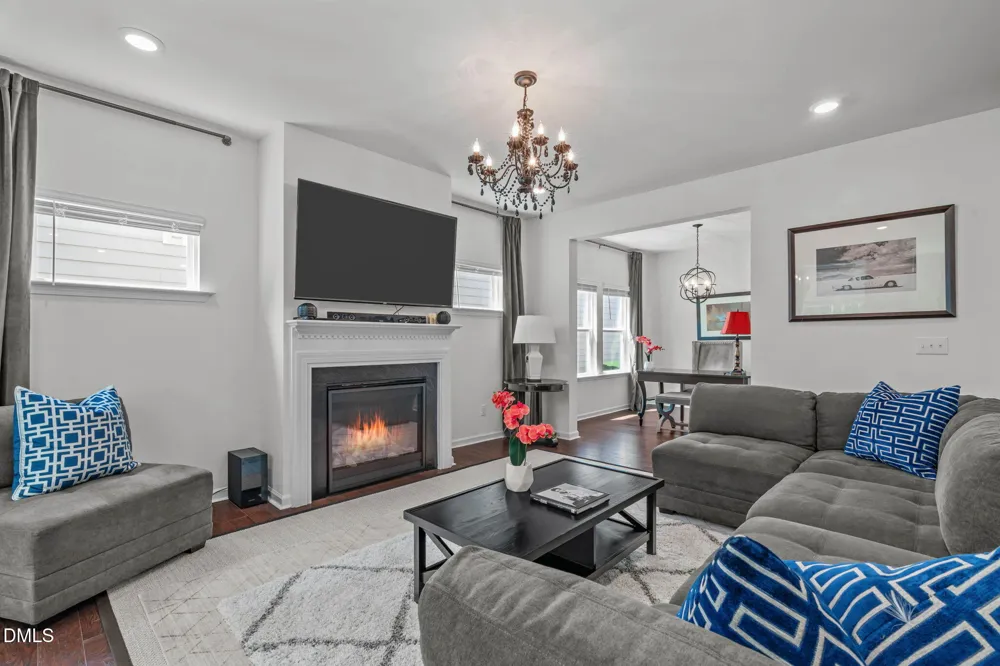 529 Oaks End Drive Holly Springs, NC 27540