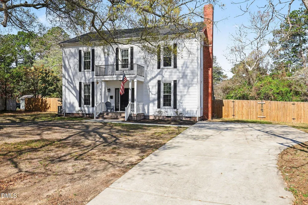 910 S 2nd Street Smithfield, NC 27577