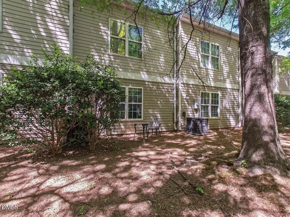 18 Red Lane Raleigh, NC 27606
